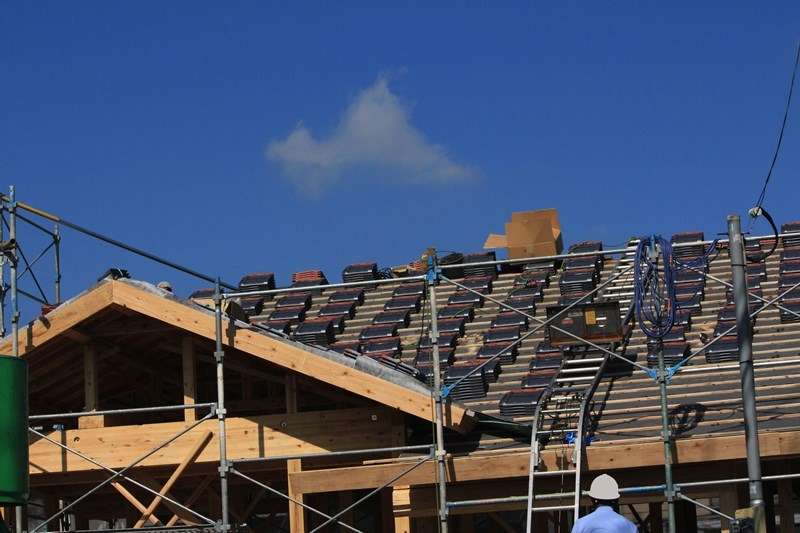 屋根の葺き替えで震災や大雨災害に強い安全な住まいの実現を